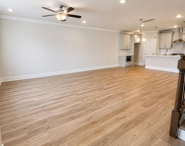 4634 Dogwood Place - Photo Thumbnail 6