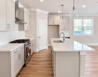 4630 Dogwood Place - Photo Thumbnail 4