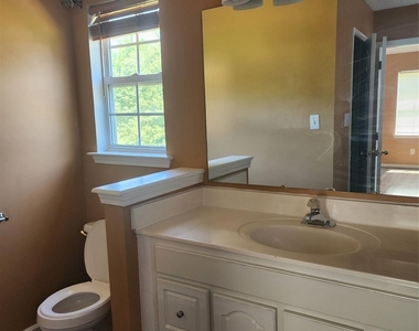2411 Celosia Drive - Photo Thumbnail 8