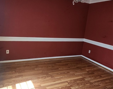 2411 Celosia Drive - Photo Thumbnail 5