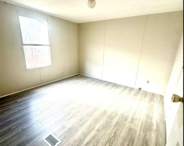 3037 Crenson Drive - Photo Thumbnail 1