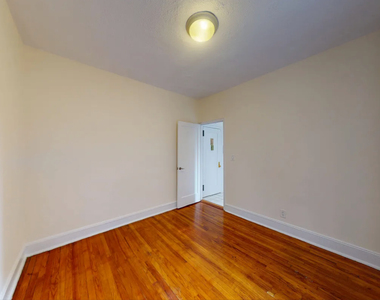  East 38th Street - Photo Thumbnail 4
