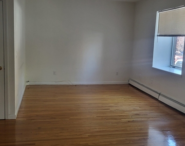7902 15th Avenue - Photo Thumbnail 2