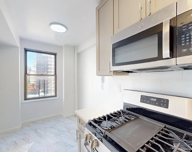 East 38th Street - Photo Thumbnail 3