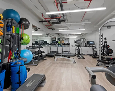 520 W 48th St 10036 - Photo Thumbnail 7