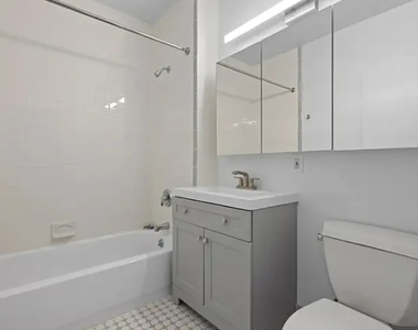 520 W 48th St 10036 - Photo Thumbnail 9