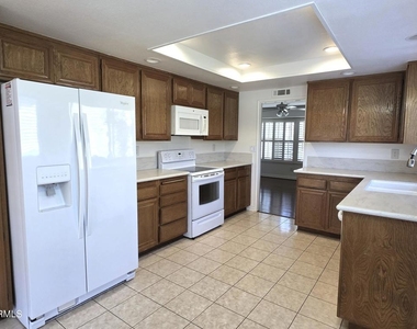 34010 Village 34 - Photo Thumbnail 8