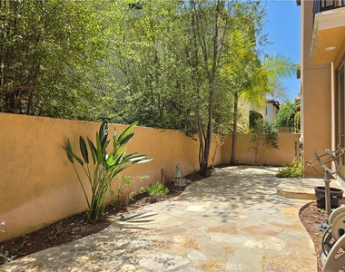 12914 Agustin Place - Photo Thumbnail 31