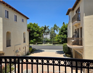 12914 Agustin Place - Photo Thumbnail 12