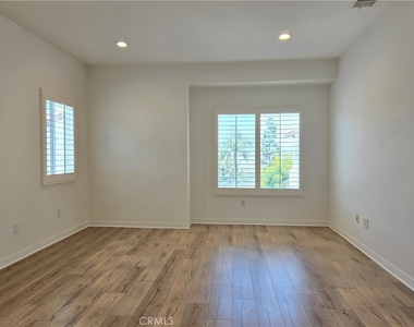 12914 Agustin Place - Photo Thumbnail 22