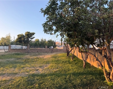 4333 Hillside Drive - Photo Thumbnail 6