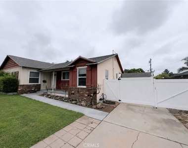 836 E Whitcomb - Photo Thumbnail 1