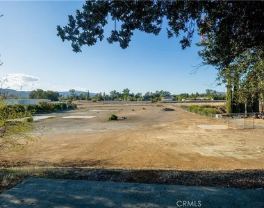 41851 Kalmia - Photo Thumbnail 1