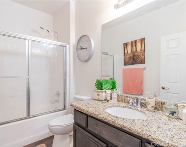 39112 Desert Holly Lane - Photo Thumbnail 31