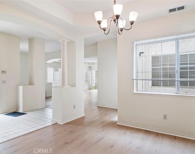 2117 Bermuda Dunes - Photo Thumbnail 7