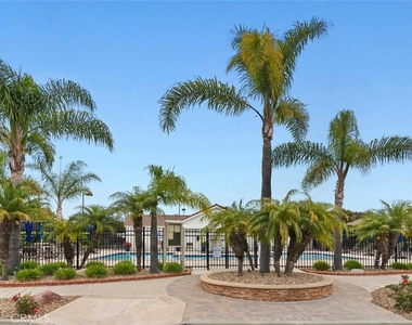 2117 Bermuda Dunes - Photo Thumbnail 29