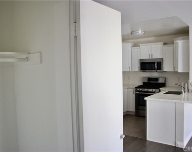 14560 Clark Street - Photo Thumbnail 6
