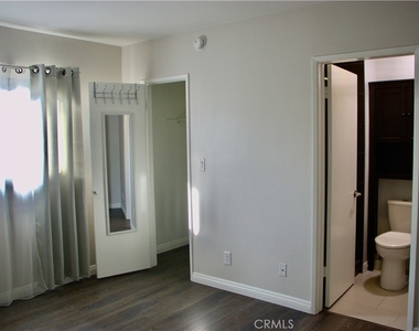 14560 Clark Street - Photo Thumbnail 5