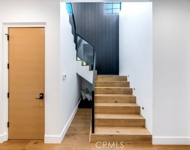5150 Beeman Avenue - Photo Thumbnail 20