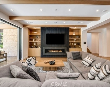 5150 Beeman Avenue - Photo Thumbnail 17