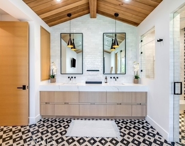 5150 Beeman Avenue - Photo Thumbnail 31