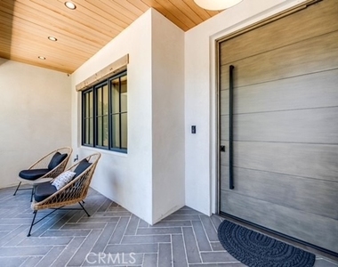 5150 Beeman Avenue - Photo Thumbnail 7