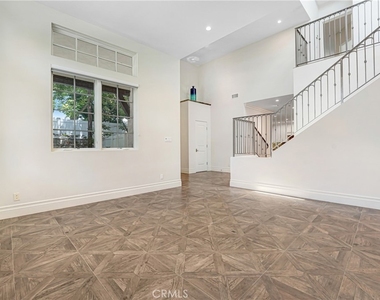 1714 W Oak - Photo Thumbnail 7