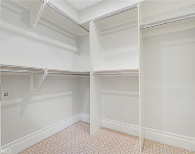 1714 W Oak - Photo Thumbnail 29