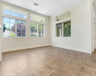 1714 W Oak - Photo Thumbnail 8