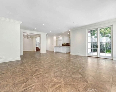 1714 W Oak - Photo Thumbnail 14