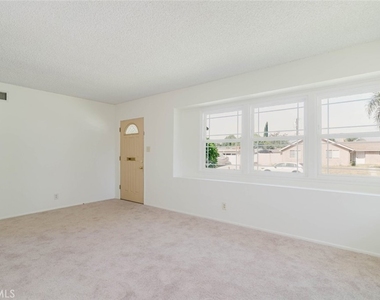 10826 Blucher Avenue - Photo Thumbnail 6