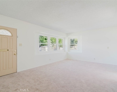 10826 Blucher Avenue - Photo Thumbnail 4