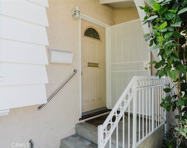 10826 Blucher Avenue - Photo Thumbnail 3