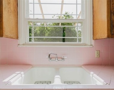 10826 Blucher Avenue - Photo Thumbnail 12