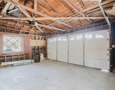 10826 Blucher Avenue - Photo Thumbnail 24