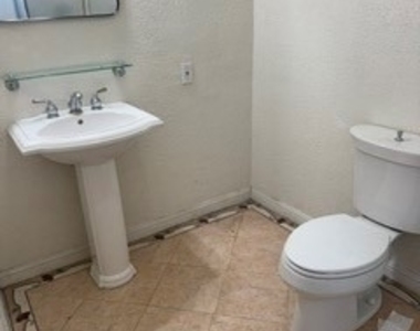 21310 Hiawatha - Photo Thumbnail 2