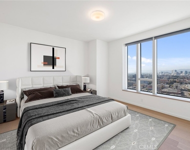 889 Francisco Street - Photo Thumbnail 5