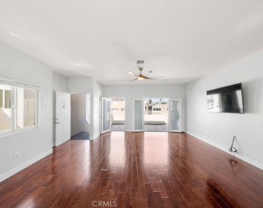 40 15th Street - Photo Thumbnail 11