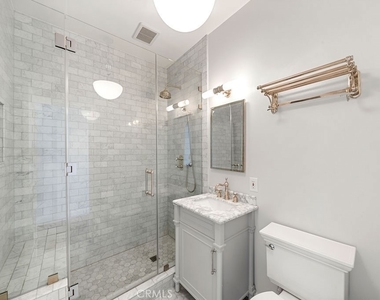 40 15th Street - Photo Thumbnail 14