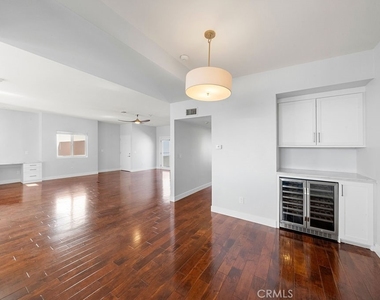 40 15th Street - Photo Thumbnail 8