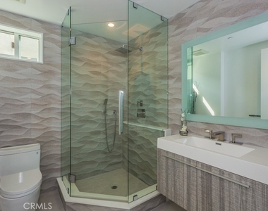 947 4th Street - Photo Thumbnail 7