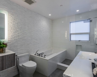 947 4th Street - Photo Thumbnail 12