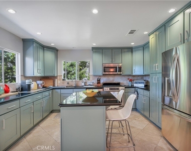 3540 Mountain View - Photo Thumbnail 8