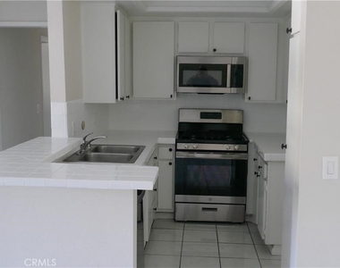 700 W 3rd St #b206 - Photo Thumbnail 2