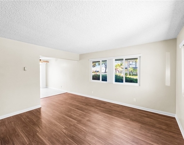 12011 Bailey Street - Photo Thumbnail 6