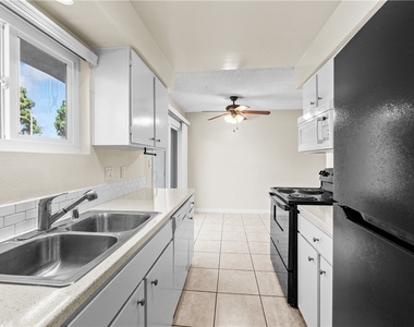 12011 Bailey Street - Photo Thumbnail 17
