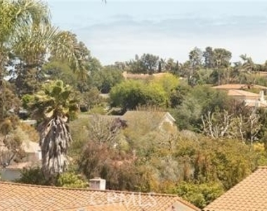 2225 Via Alamitos - Photo Thumbnail 8