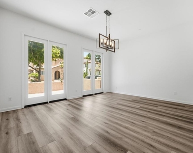 1418 Pershing Road - Photo Thumbnail 9