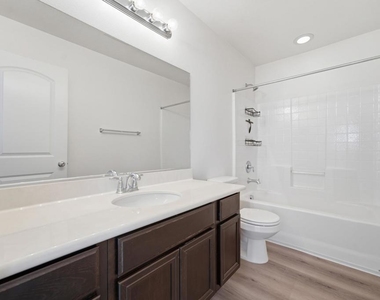 1418 Pershing Road - Photo Thumbnail 12