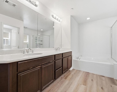 1418 Pershing Road - Photo Thumbnail 21